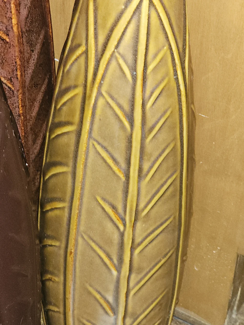Set Of 3 Decorative Ceramic Leaf Vases